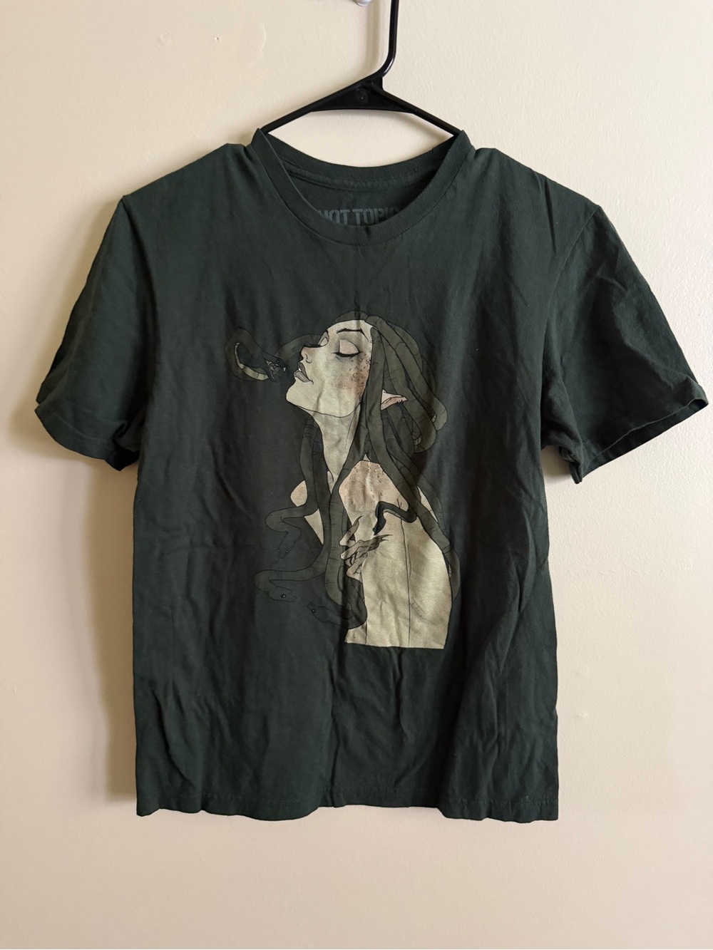 Hot Topic Dark Green Graphic Tee with Stylized Woman Print